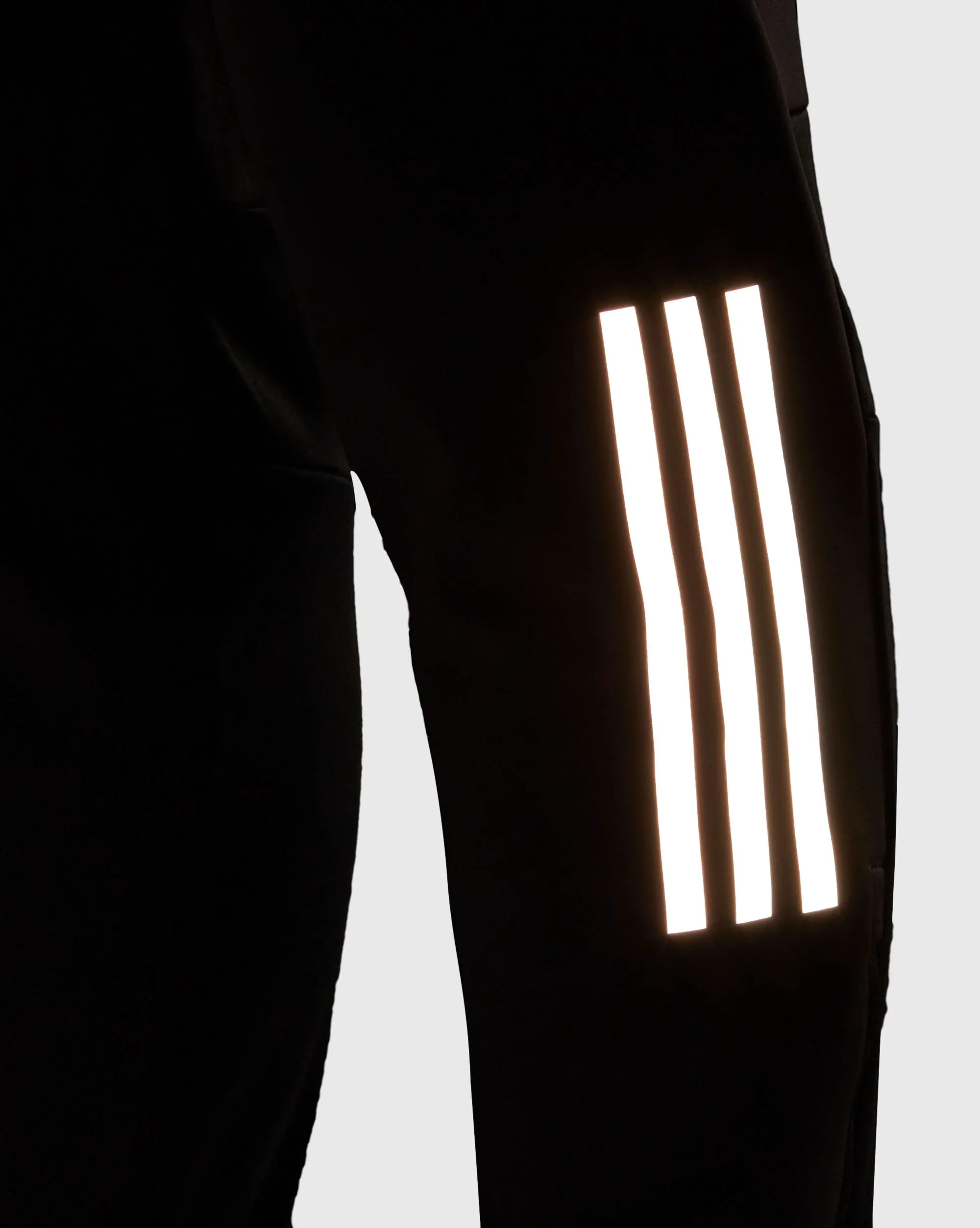Adidas Pantaloni Own the Run Astro Knit Nero Uomo
