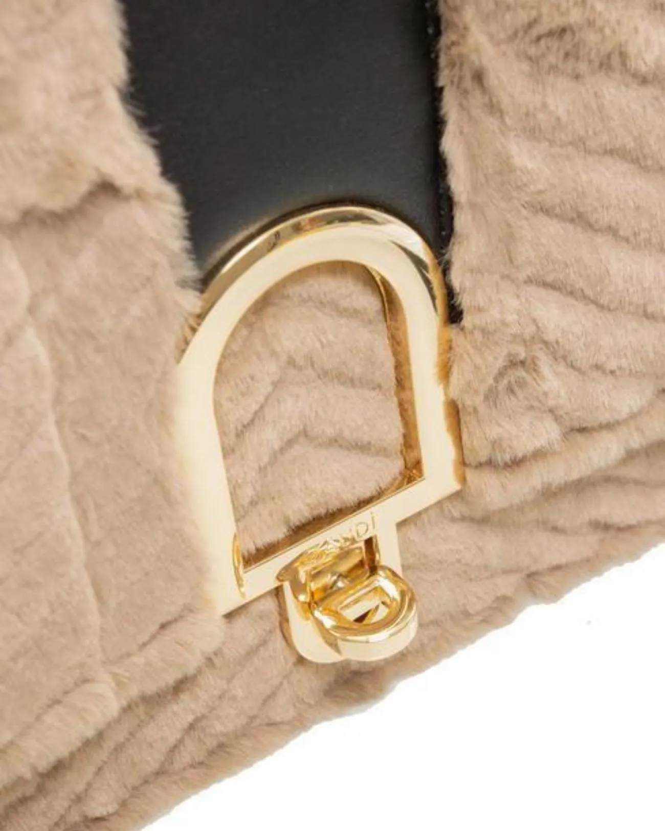 Gaudì - Borsa a tracolla in pelliccia sintetica Eleonora | Studioarch.com