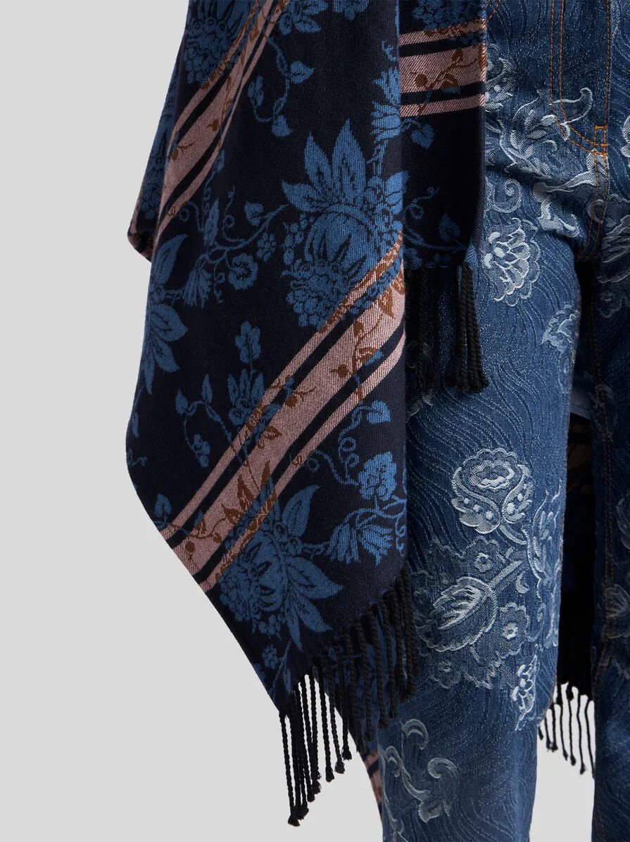MANTELLA CON MOTIVO FLOREALE JACQUARD