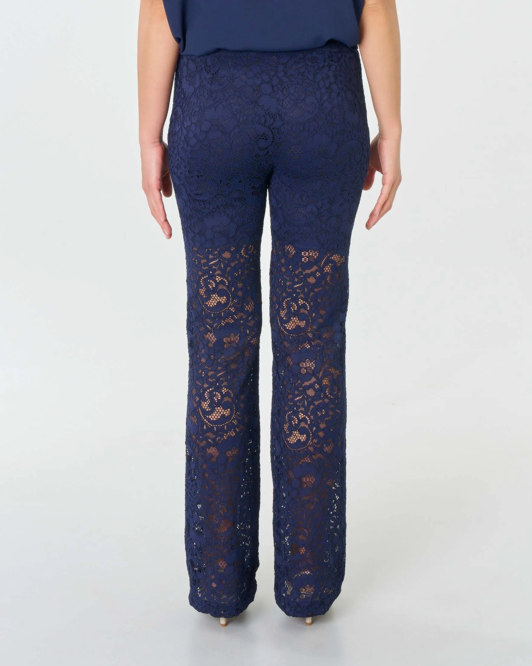 Pantaloni blu in pizzo stretch a zampa
