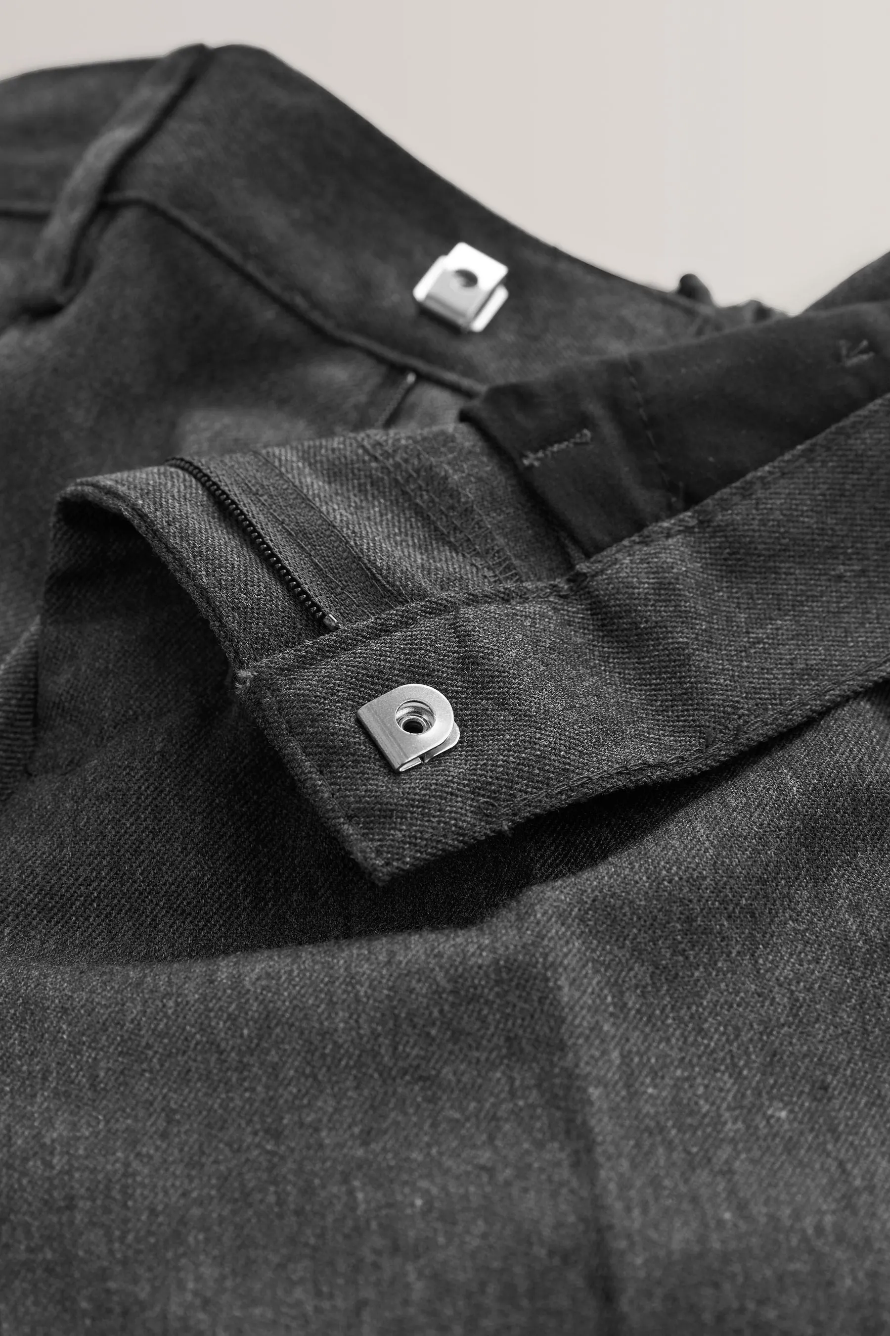 Pantaloni con pinces per la scuola (3-17anni)    