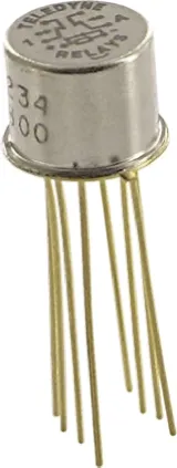 Relè RF Montaggio su circuito stampato, con contatto DPDT, tensione bobina 12V cc, diametro 9.4mm
