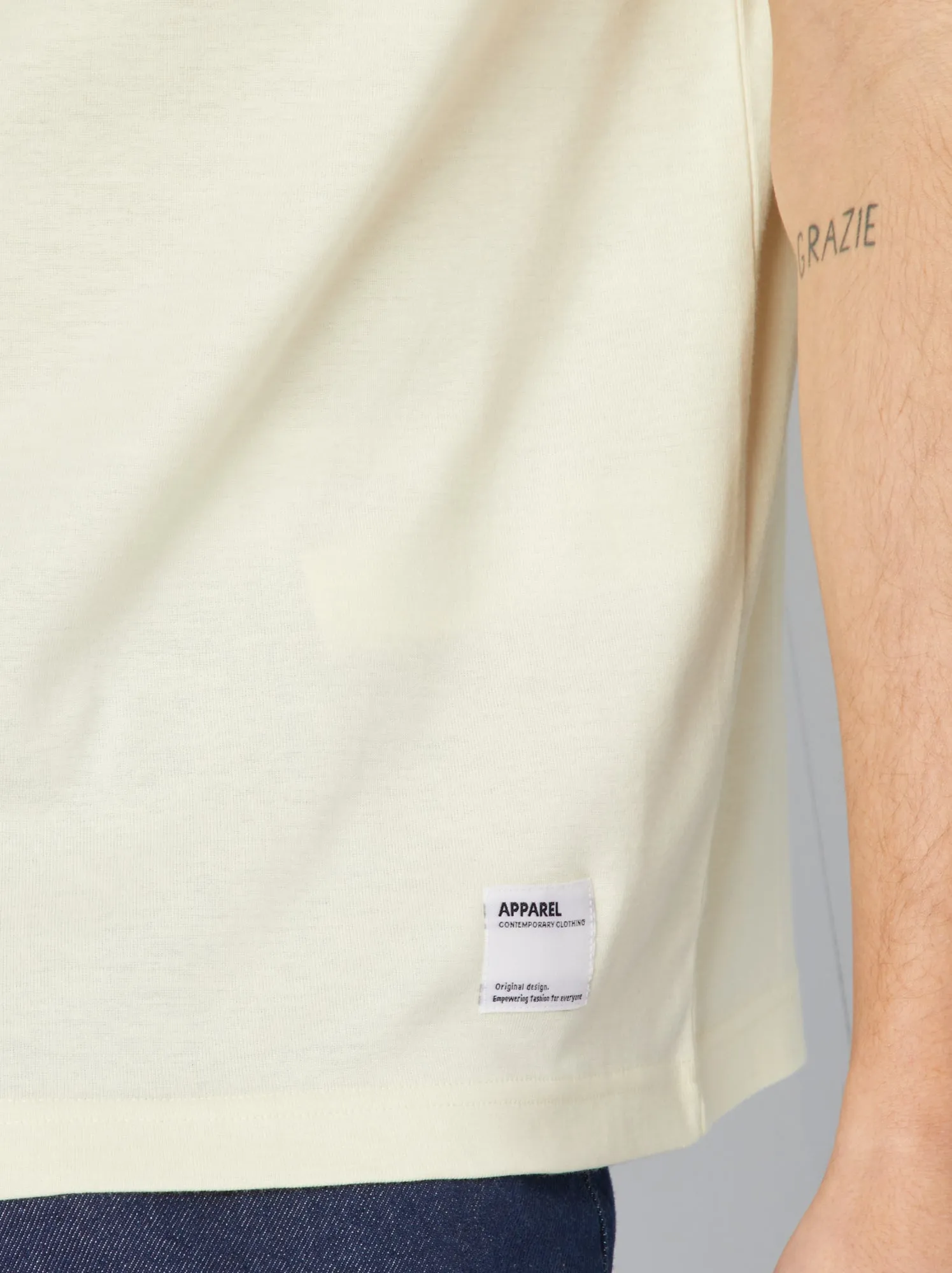 T-shirt scollo tondo in cotone - GIALLO